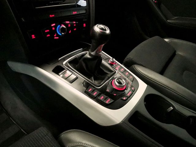Audi A4 S line Sportpaket-plus quattro Navi PDC19Zoll