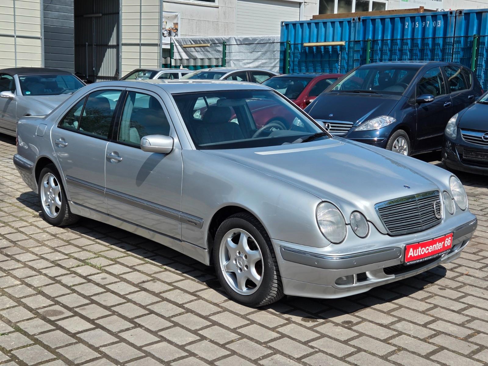 Mercedes-Benz E 220 CDI ELEGANCE Aut*AHK*PDC*GRÜNEPLAK*TÜVNEU