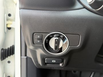 Infiniti Q30 1.6 16V Luxe Tech|Panorama|Kamera|BOSE|DAB