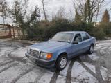 Mercedes-Benz 300E 1.Hand Öl +Kerzen neu  - Mercedes-Benz 300 aus 1986: 300e
