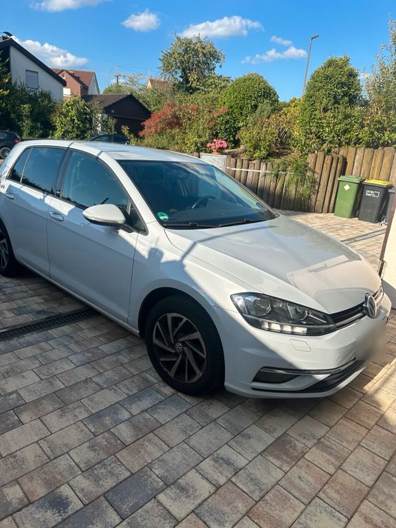 Image of Volkswagen Golf