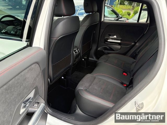 Fahrzeugabbildung Mercedes-Benz GLA 200 d AMG-Line 9G-Tronic Kamera/PDC/Sitzh.