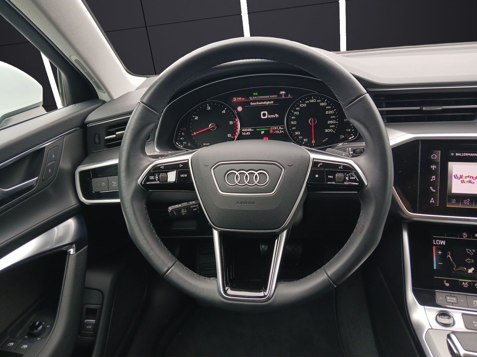 Fahrzeugabbildung Audi A6 Avant TDI sport Matrix Navi ACC Sound