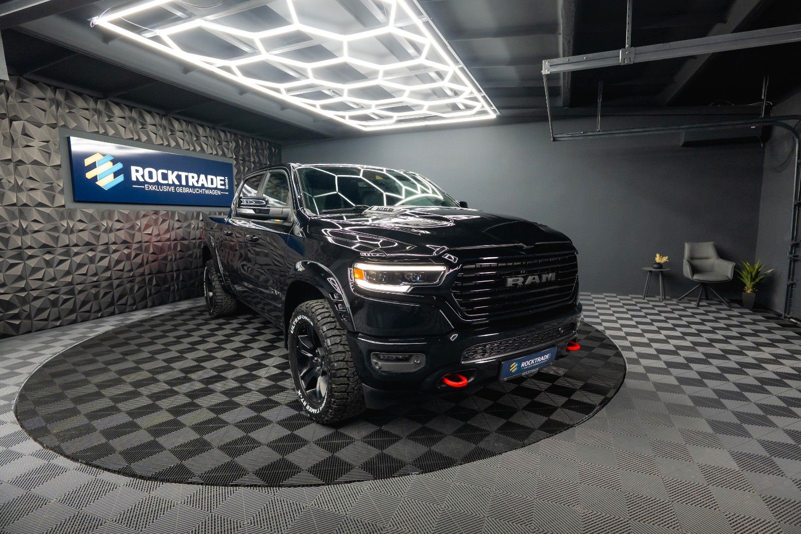 Fahrzeugabbildung Dodge RAM 5.7 V8 HEMI 4x4 LARAMIE RamBox Airmatic 19%
