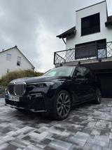 BMW X7 xDrive40i  M-Sport, Massage, Pano, Laser, HUD - BMW X7 xDrive40i Gebrauchtwagen