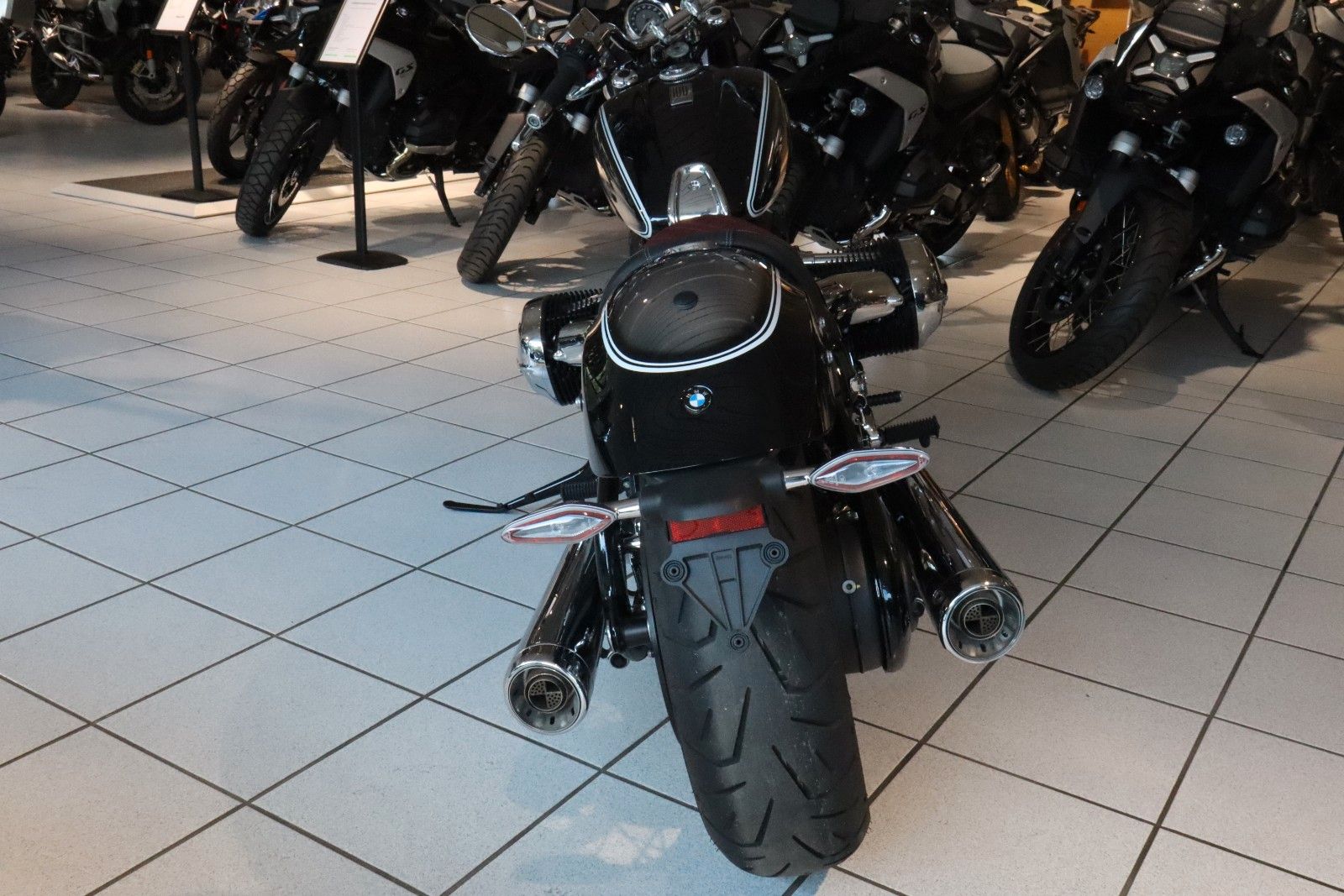 Fahrzeugabbildung BMW R18 Sondermodell 100 Jahre BMW Motorrad