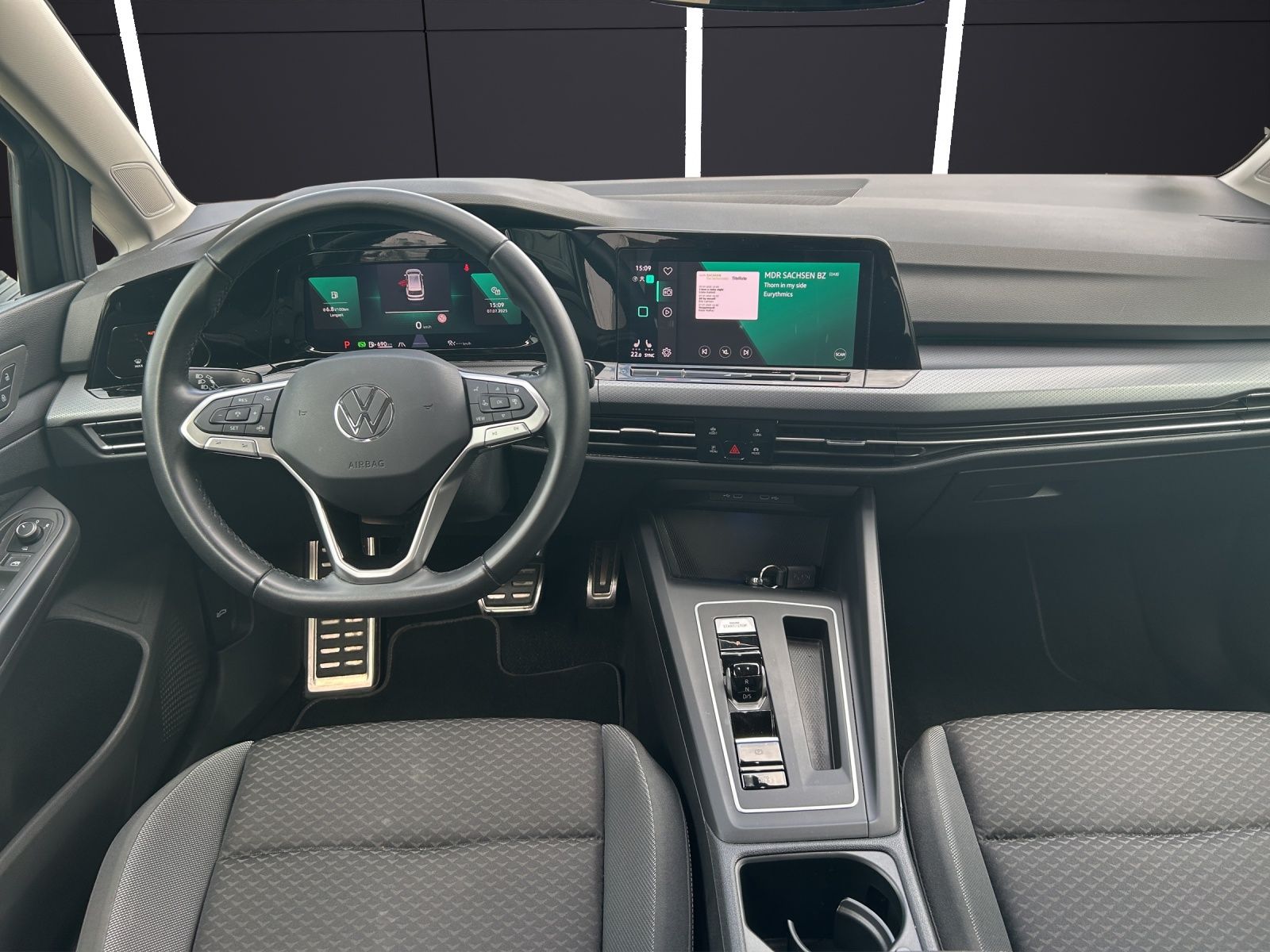 Fahrzeugabbildung Volkswagen Golf VIII Variant Active eTSI LED RFK Navi ACC S