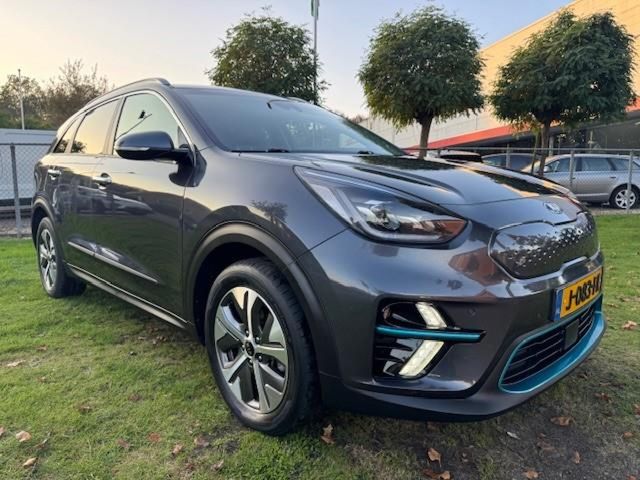 Kia Niro E-NIRO EXECUTIVELINE 64KWH/3FASE/WARMTEPOMP