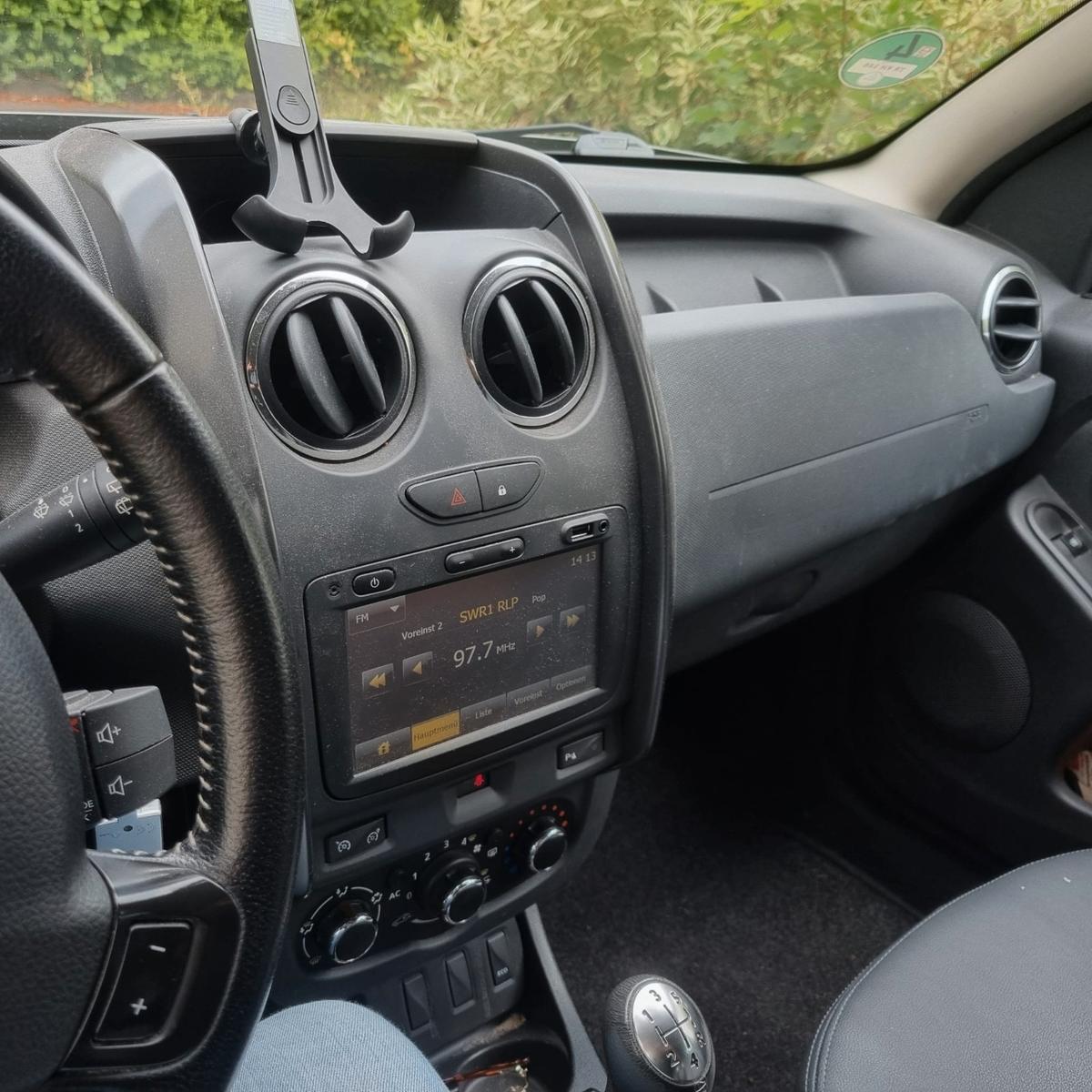 Dacia Duster 2015 — engine 1.598 cm³, 105 HP (77kW)