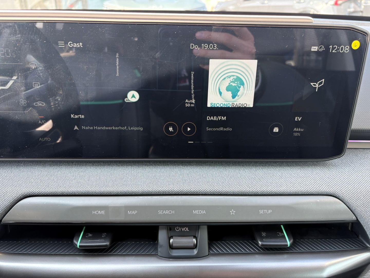 Fahrzeugabbildung Kia EV4 150 kW Earth NotBremsAss Leder 360°Kamera