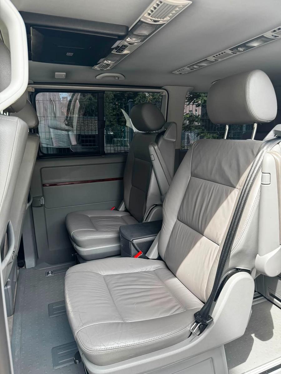 VOLKSWAGEN T5 MULTIVAN 2.5 TDI 174ch HIGHLINE BVM Toit ouvrant Sièges chauffants cuir
