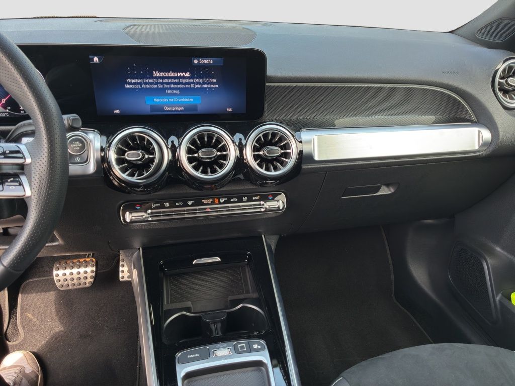 Fahrzeugabbildung Mercedes-Benz GLB 200 d AMG*Night*KeyLes*DISTRONIC*PDC*RFK*AHK