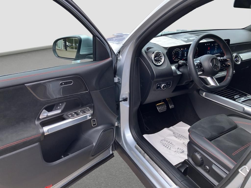 Fahrzeugabbildung Mercedes-Benz GLB 200 d AMG*SpurH*SHZ*LED*el.Heck*PDC*RFK*AHK