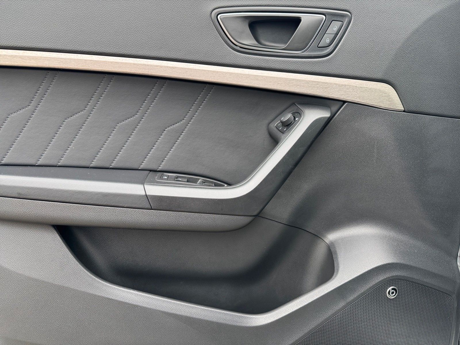 Fahrzeugabbildung SEAT Ateca Xperience 1.5 TSI