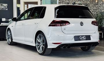 Volkswagen Golf - 6