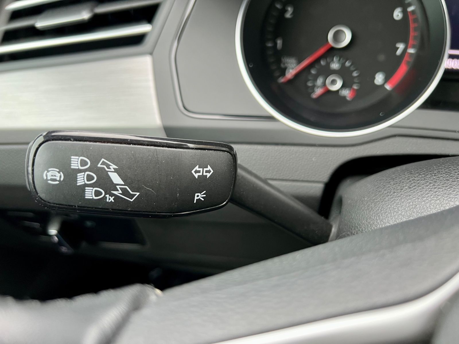 VW Passat Variant Conceptline GZJR AAC SHZ NAVI