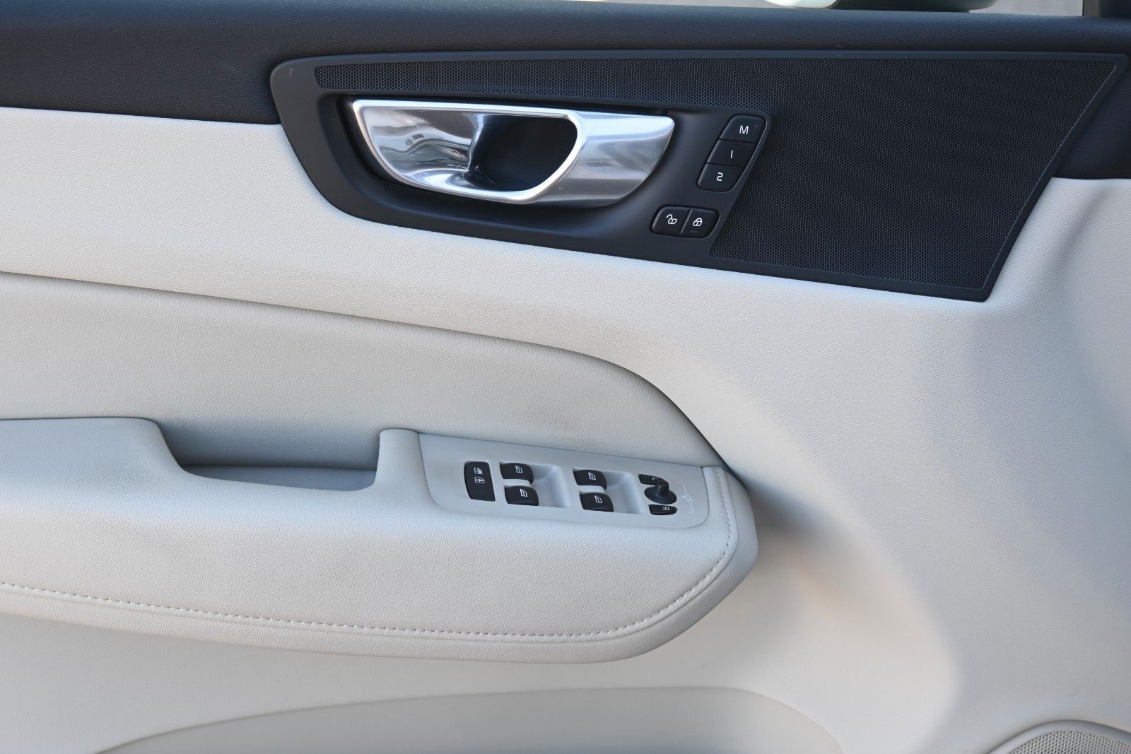 Fahrzeugabbildung Volvo XC60 T8 AWD Inscription Recharge Plug-In Hybrid