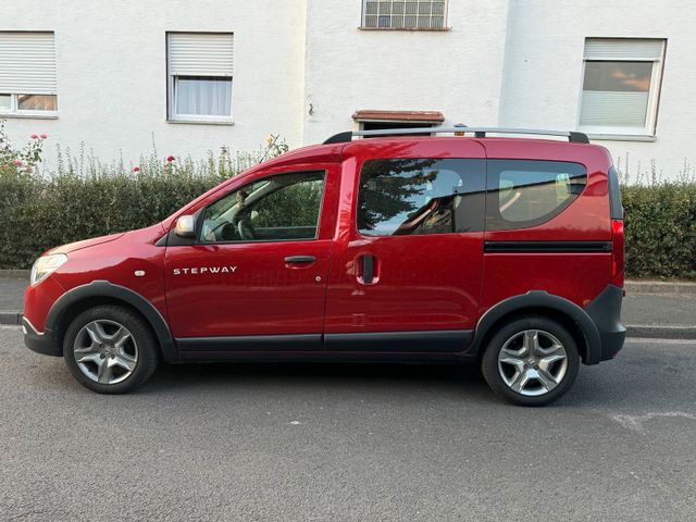 Dacia Dokker SCe 100 Stepway Celebration