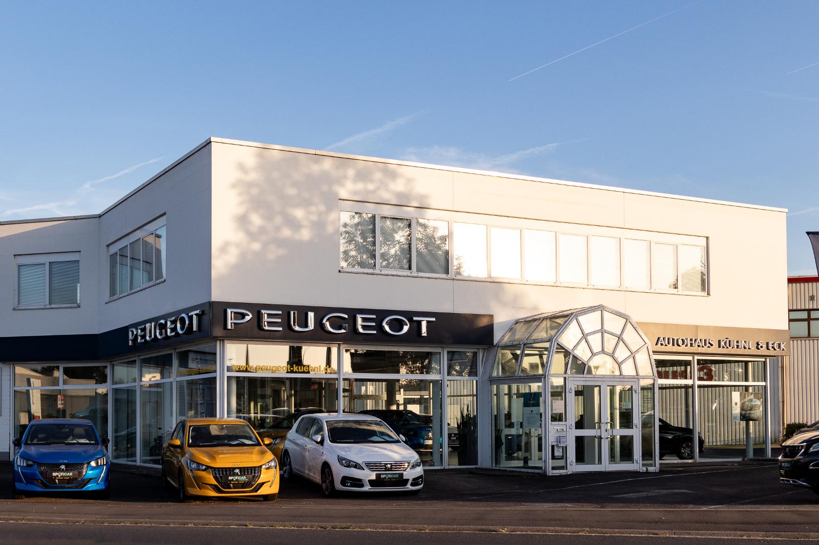showroom-image-bottom