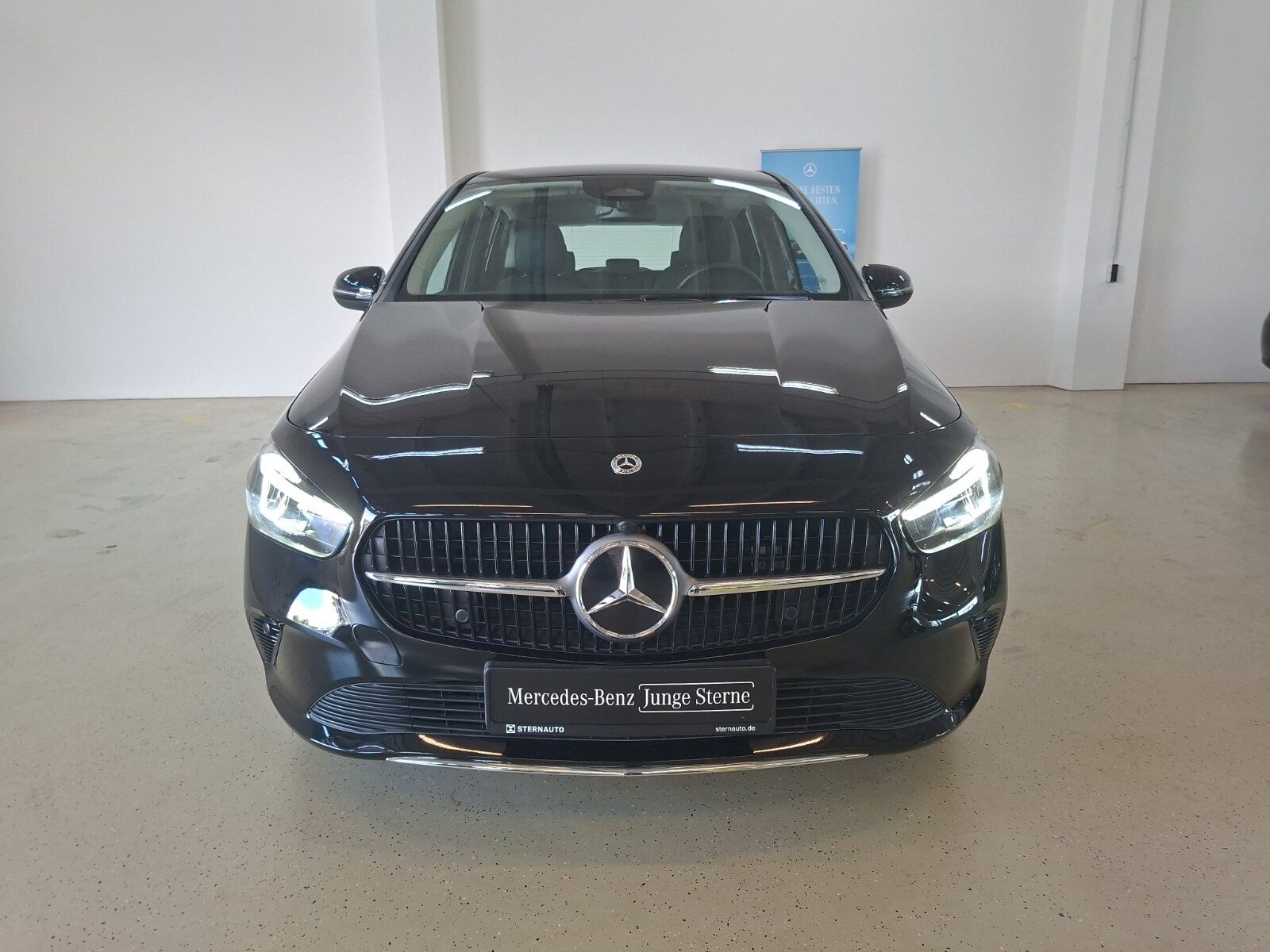 Mercedes-Benz B 250 e Prog Distronic AHK LED Spur Winter-P DAB imagem 2
