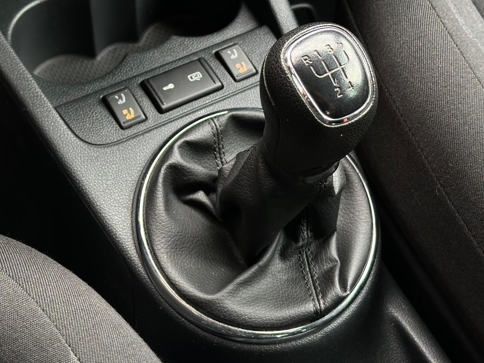 SKODA Fabia 1.2TSI FRESH COMBI* TEMPO#KLIMA#PDC#SHZ - Image 13