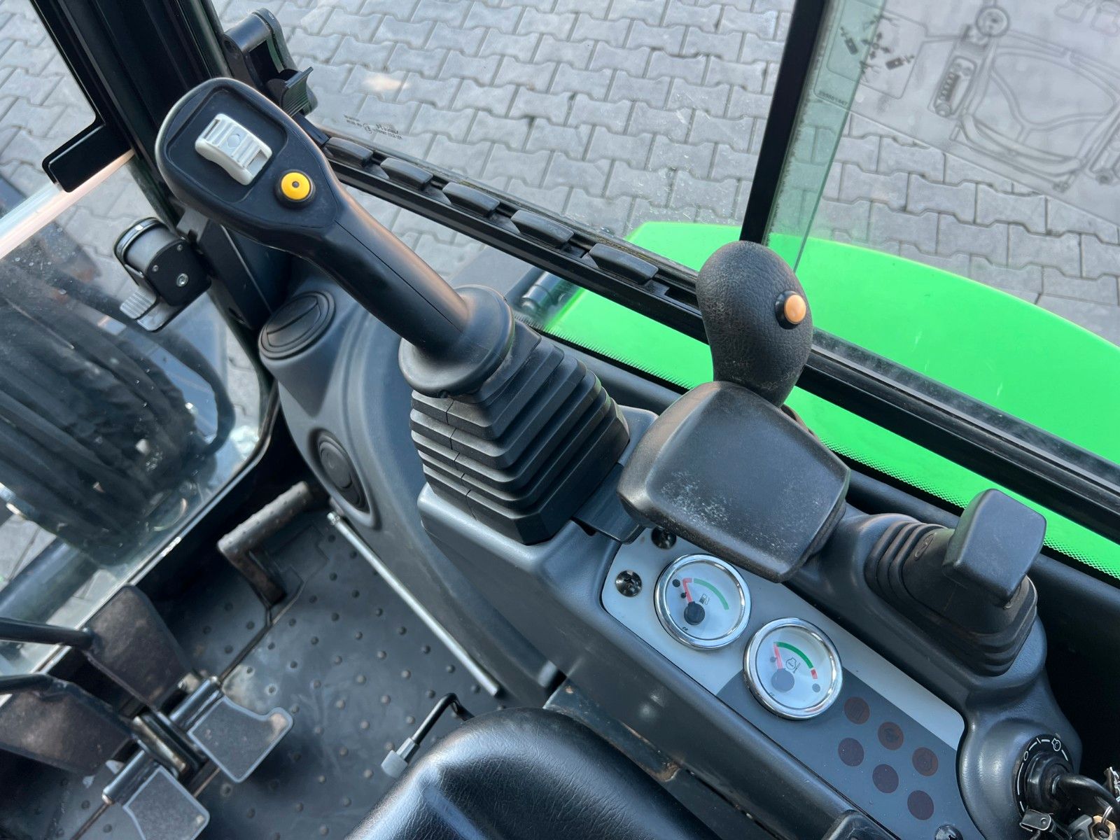 Fahrzeugabbildung Eurocomach 25ZT / nur 316h! / 2021/ Löffelpaket