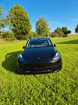 Tesla Model Y Standard Range AHK  EZ 03/2023 - Tesla Model Y von privat