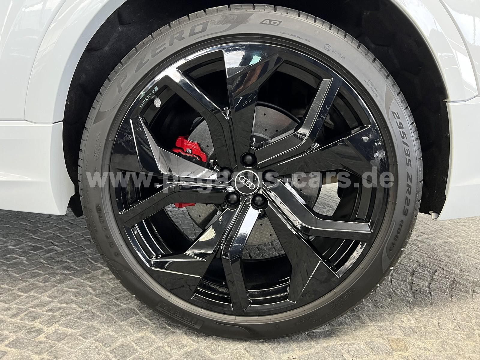 AUDI RSQ8 - 10