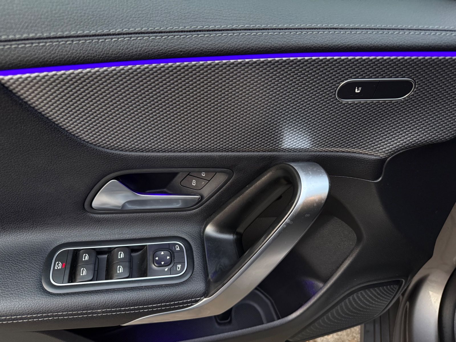 Fahrzeugabbildung Mercedes-Benz CLA 180 Shooting Brake/Allwetter/LED/Garantie