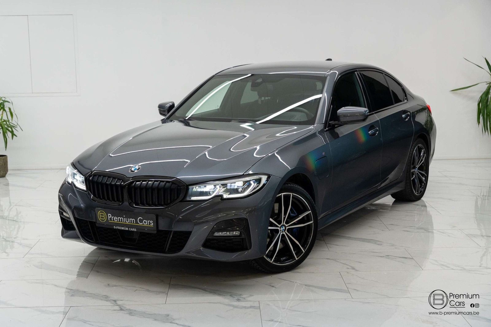 BMW 330 E hybrid M-Pakket! Hifi, Camera, zetelverwar imagem 2