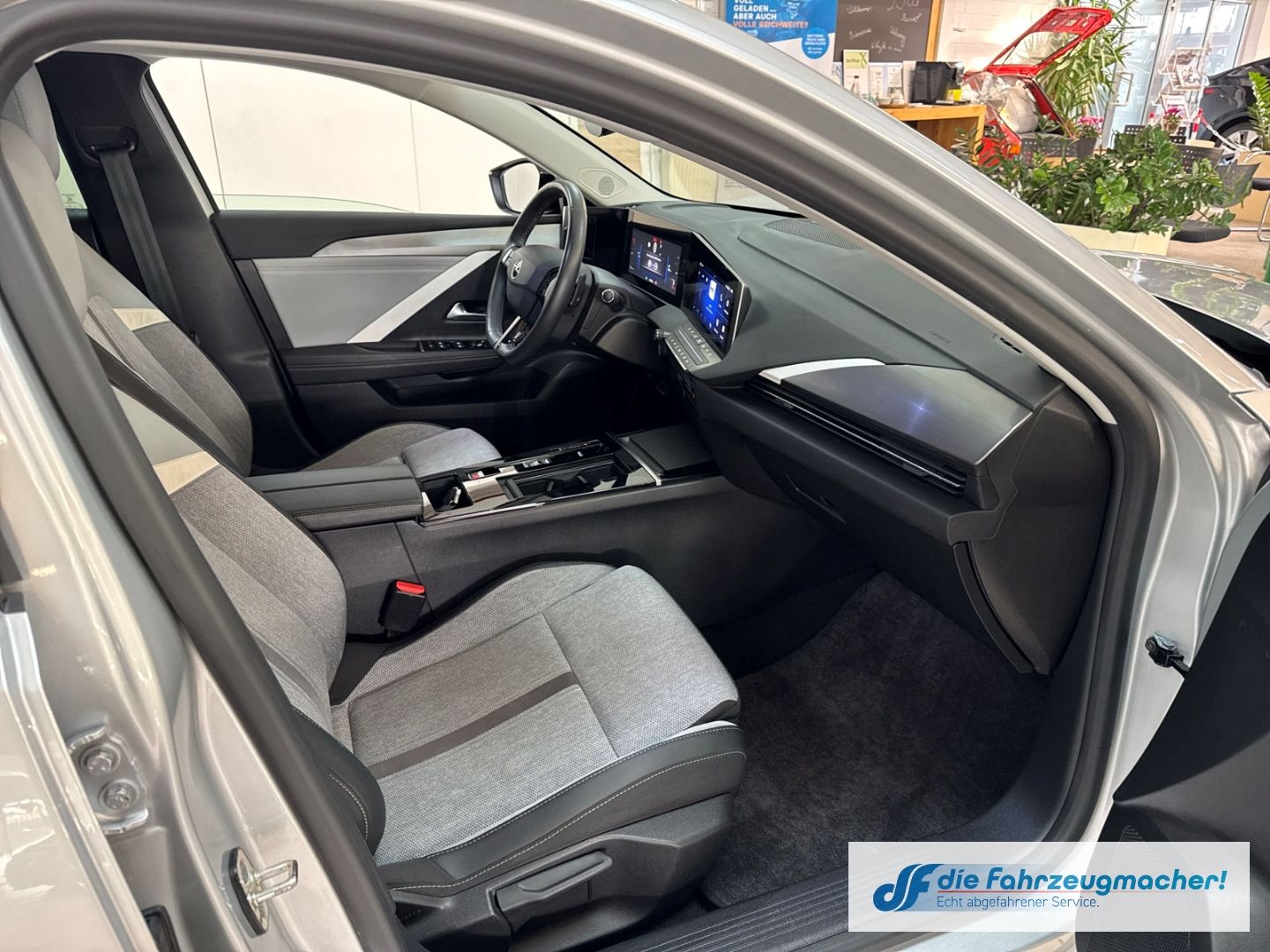 Fahrzeugabbildung Opel Astra L Sports Tourer Elegance 1.5 D EU6e Navi L
