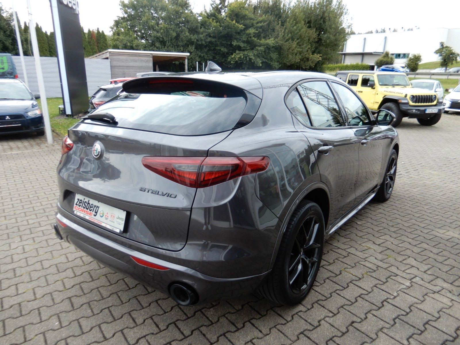 Fahrzeugabbildung Alfa Romeo Stelvio 280 PS Veloce Q4 Pano Navi Leder 20 Zoll