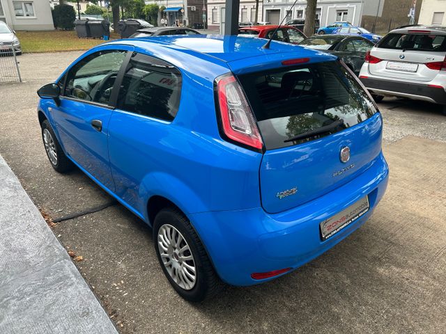 Fahrzeugabbildung Fiat Punto 1.4 Benzin+CNG++NaviZB+AllwetterRäder+