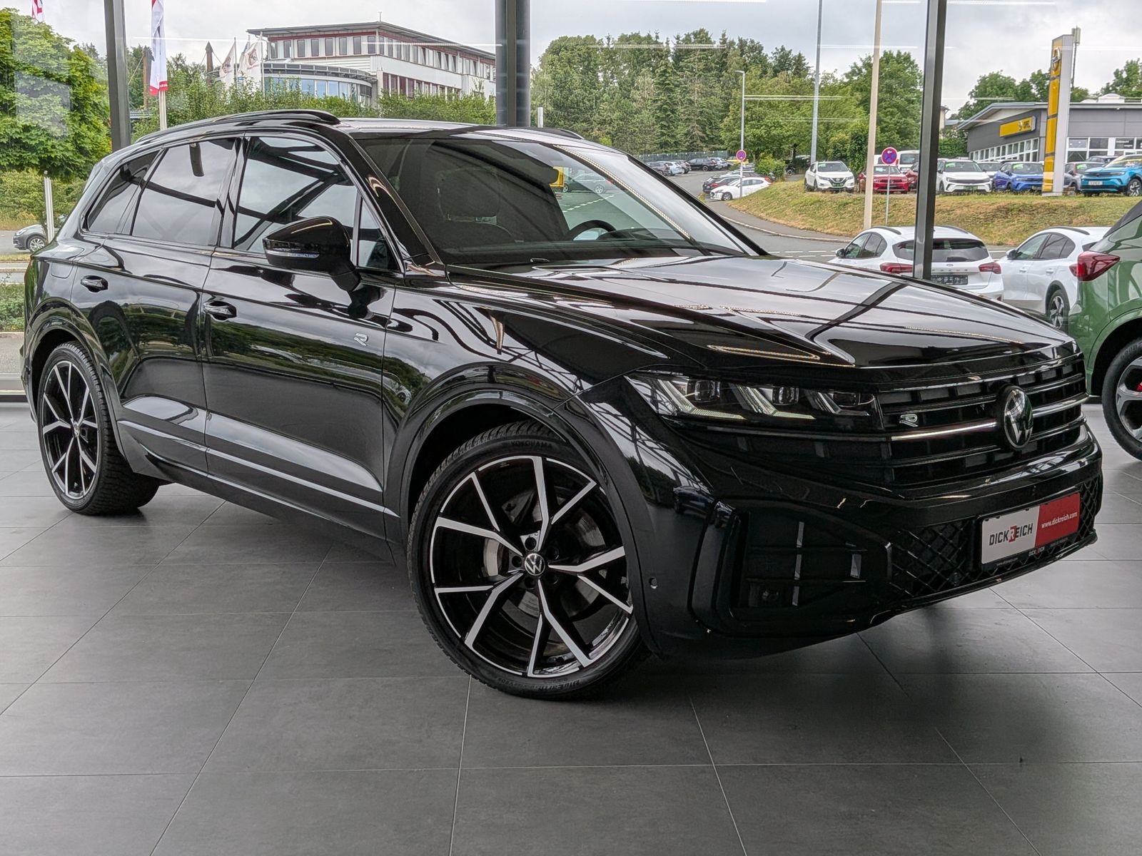 Fahrzeugabbildung Volkswagen Touareg 3.0TDI 4M R-Line VOLL Black 22" UPE 114T