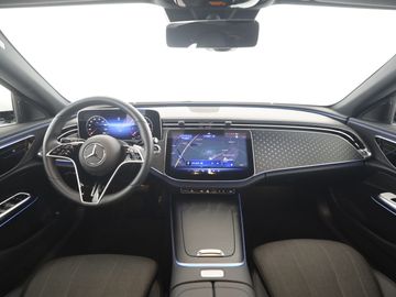 Mercedes E 200 - 11
