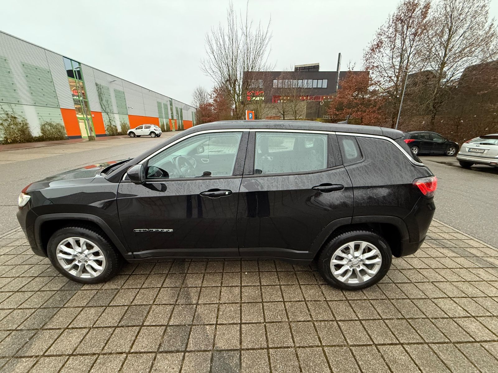 Jeep Altitude MHybridFWD+ACC+LED+SHZ+CARPLAY+360CAM imagem 3