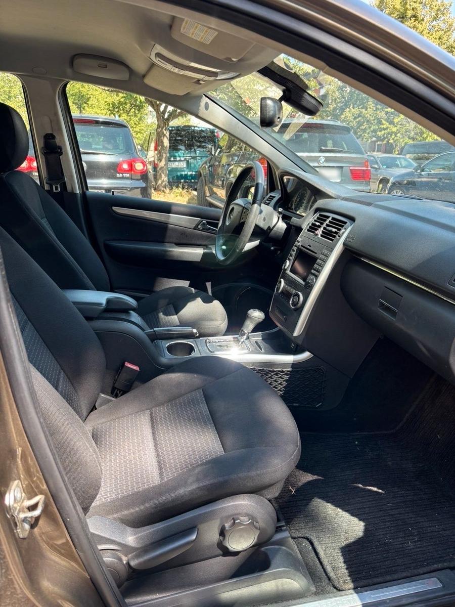 Mercedes-Benz B200 2012 — photo 13