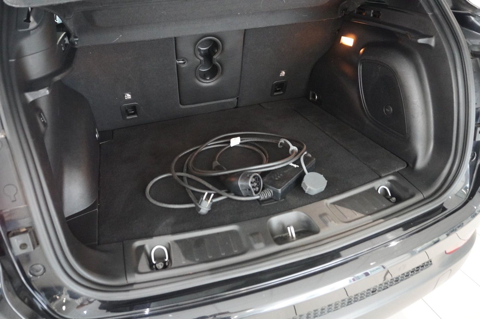 Fahrzeugabbildung Jeep Compass S 1.3T-GDI PHEV AWD SPORT NAVI/SH/KAMERA