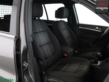Volkswagen Tiguan - 12