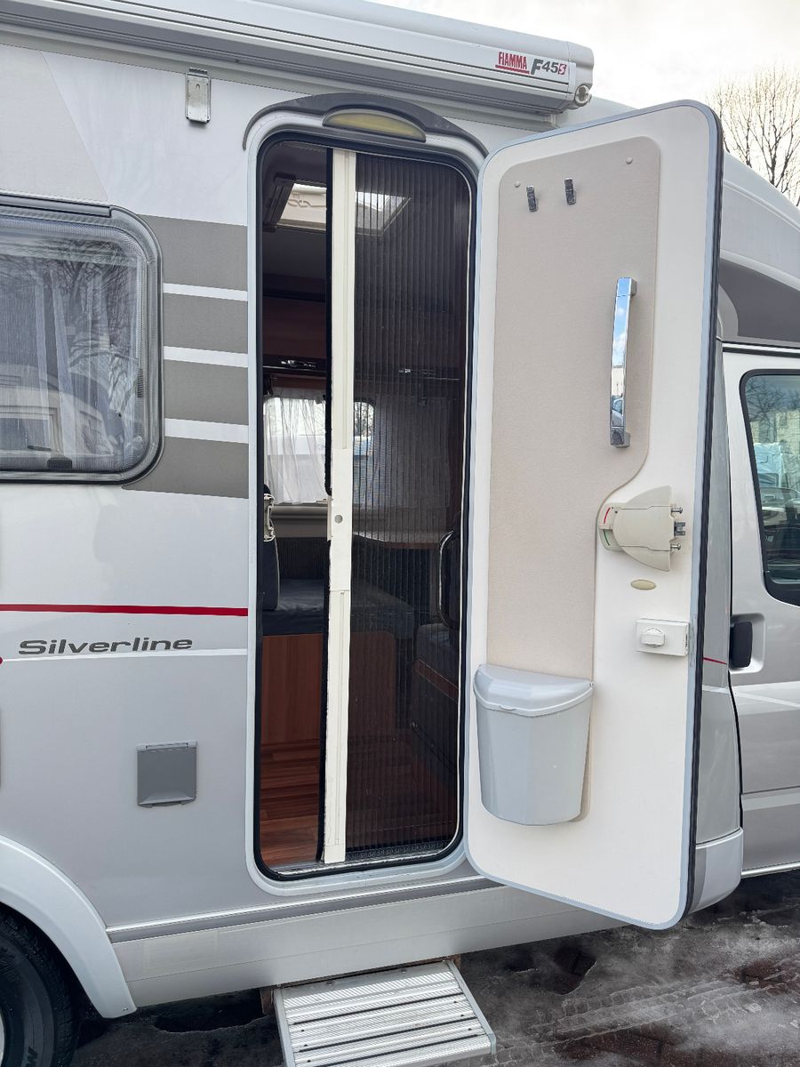 Fahrzeugabbildung HYMER / ERIBA / HYMERCAR Van 512 SILVERLINE FORD TRANSIT SOLAR TV KAMERA