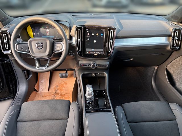 Volvo XC40 Plus Black Edition 2WD*Licht-P*360°*
