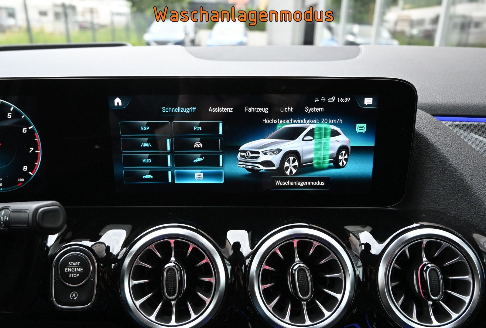 Fahrzeugabbildung Mercedes-Benz GLA 250 DCT AMG Line °DISTRONIC°HUD°STANDHEIZUNG