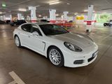 Porsche Panamera4