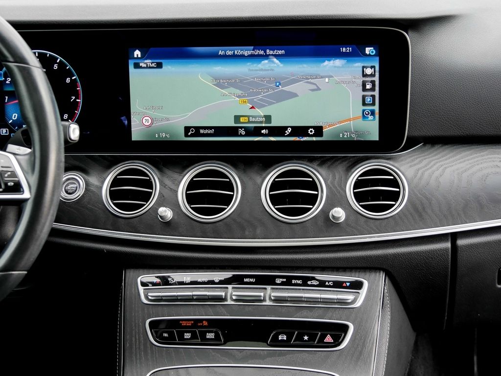 Mercedes-Benz E 200 4M T |Avantgarde|NAVI|ILS|PANO|AHK|MBeam