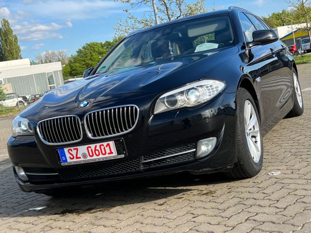 BMW 520dA Touring  Automatik*Bi-Xenon*LED