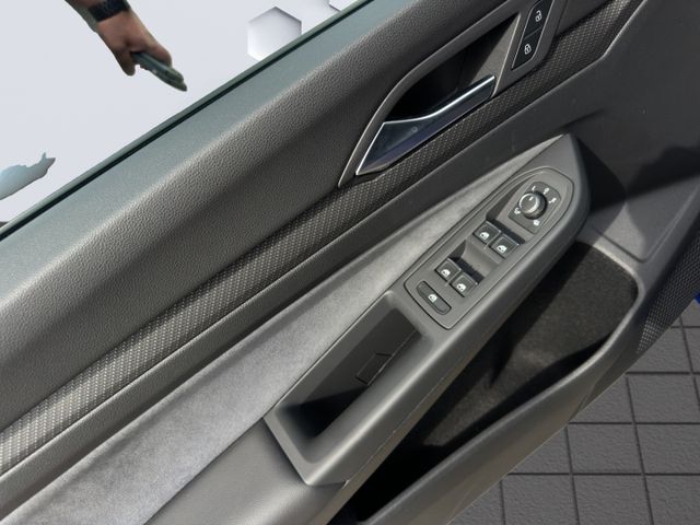 Golf R VIII 2.0 TSI 4Motion DSG 235kW LED HuD Ap