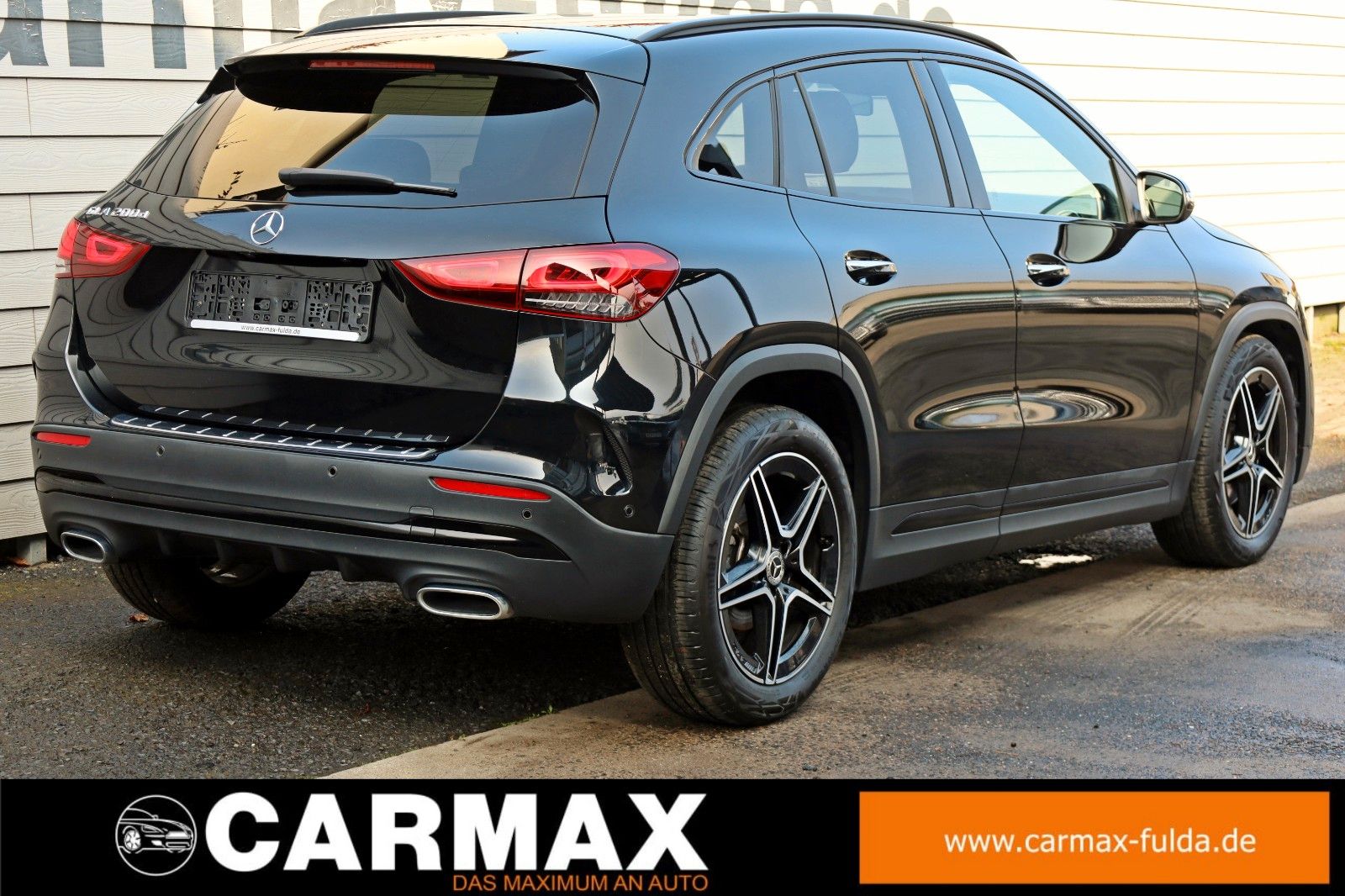 Fahrzeugabbildung Mercedes-Benz GLA 200 AMG, Automatik,Navi,Leder,LED,SHZ