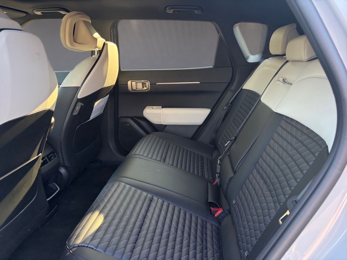 Fahrzeugabbildung Kia EV4 (CT) 150 kW GT-Line Navi Soundsystem LED App