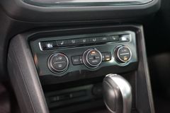 VW Tiguan 2.0 TDI Highline R-Line 4Motion | Pano VW Tiguan 2.0 TDI Highline R-Line 4Motion | Pano