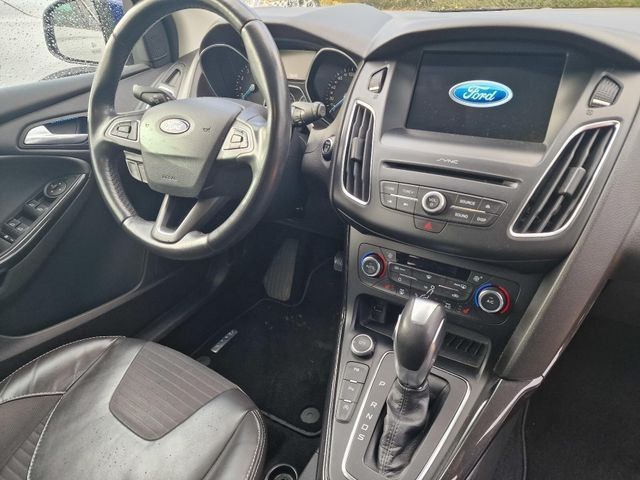 Fahrzeugabbildung Ford Focus Turnier Titanium, AHK,Xenon,Navi